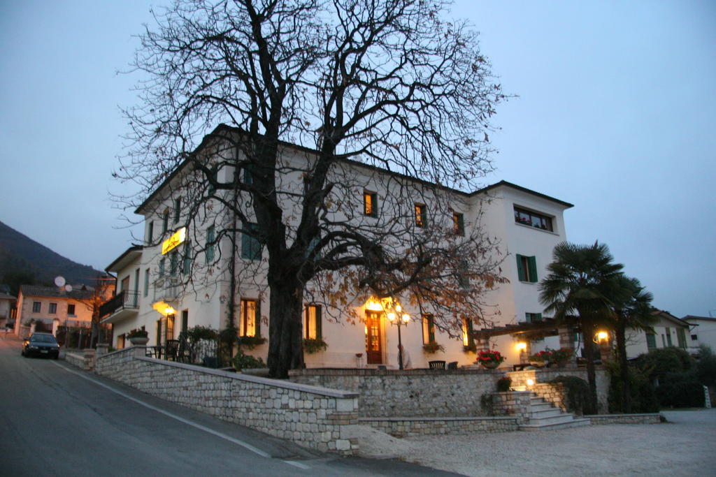 Locanda Alla Posta Борсо-дель-Граппа Экстерьер фото